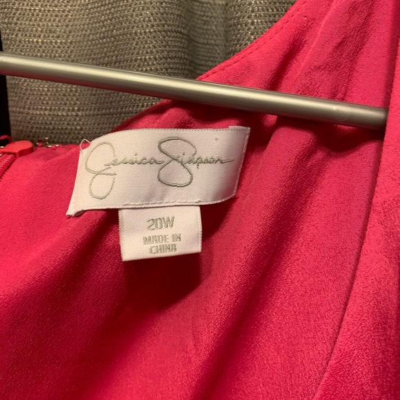 Dress - Picture 2 of 4